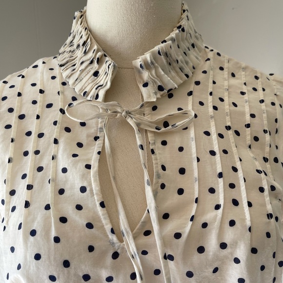 LOFT Tops - Loft Ruffle collar size medium shirt